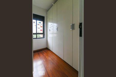 Apartamento à venda com 279m², 4 quartos e 4 vagasQuarto de serviço 2