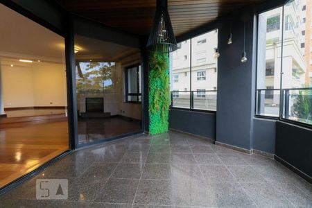 Apartamento à venda com 279m², 4 quartos e 4 vagasVaranda