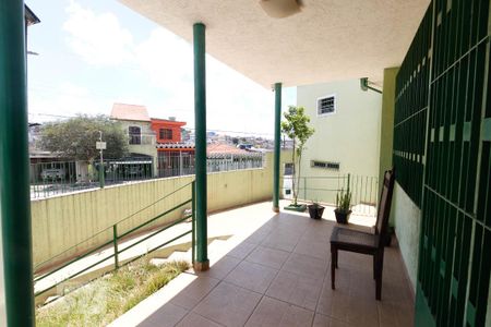 Casa para alugar com 140m², 2 quartos e 1 vagaQuintal