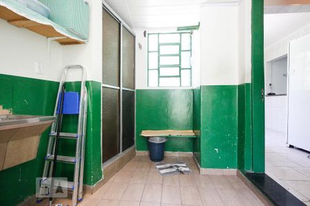 Casa para alugar com 140m², 2 quartos e 1 vagaÁrea de serviço
