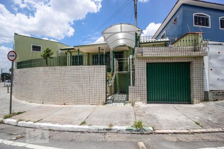 Casa para alugar com 140m², 2 quartos e 1 vagaFachada