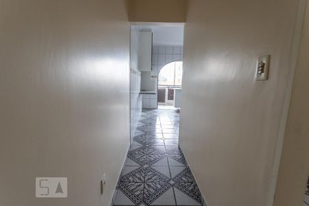 Casa à venda com 180m², 3 quartos e 2 vagas Casa à venda com 180m², 3 quartos e 2 vagasCorredor sala - cozinha