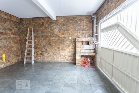 Casa à venda com 180m², 3 quartos e 2 vagas Casa à venda com 180m², 3 quartos e 2 vagasGaragem