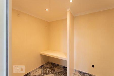 Casa à venda com 180m², 3 quartos e 2 vagas Casa à venda com 180m², 3 quartos e 2 vagasCloset - quarto 3 suite