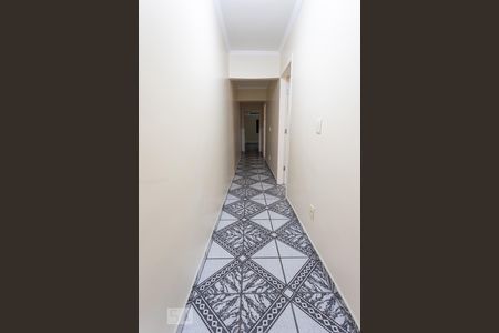 Casa à venda com 180m², 3 quartos e 2 vagas Casa à venda com 180m², 3 quartos e 2 vagasCorredor