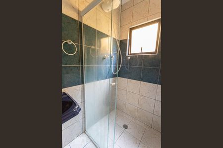 Casa à venda com 180m², 3 quartos e 2 vagas Casa à venda com 180m², 3 quartos e 2 vagasBanheiro Quarto 1 - suite