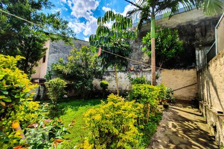 Casa para alugar com 250m², 3 quartos e 6 vagasQuintal