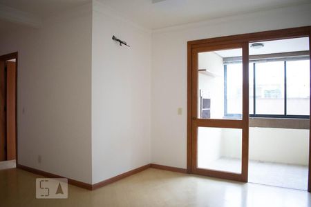 Sala de Estar de apartamento à venda com 2 quartos, 65m² em Menino Deus, Porto Alegre