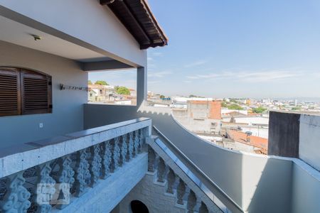 Casa à venda com 200m², 4 quartos e 4 vagas Casa à venda com 200m², 4 quartos e 4 vagasVista do Quarto 2
