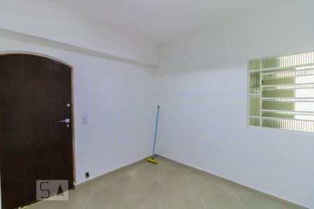 Casa à venda com 200m², 4 quartos e 4 vagas Casa à venda com 200m², 4 quartos e 4 vagasQuarto de Serviço