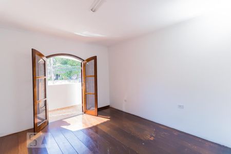 Casa à venda com 200m², 4 quartos e 4 vagas Casa à venda com 200m², 4 quartos e 4 vagasSuíte 2