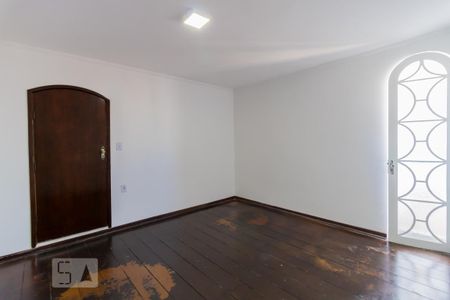 Casa à venda com 200m², 4 quartos e 4 vagas Casa à venda com 200m², 4 quartos e 4 vagasQuarto 1