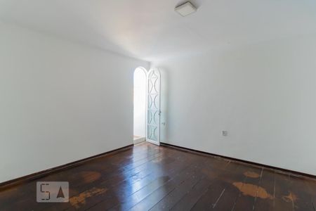 Casa à venda com 200m², 4 quartos e 4 vagas Casa à venda com 200m², 4 quartos e 4 vagasQuarto 1