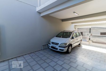 Casa à venda com 200m², 4 quartos e 4 vagas Casa à venda com 200m², 4 quartos e 4 vagasGaragem