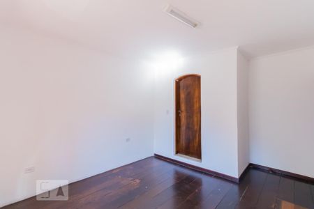 Casa à venda com 200m², 4 quartos e 4 vagas Casa à venda com 200m², 4 quartos e 4 vagasSuíte 2