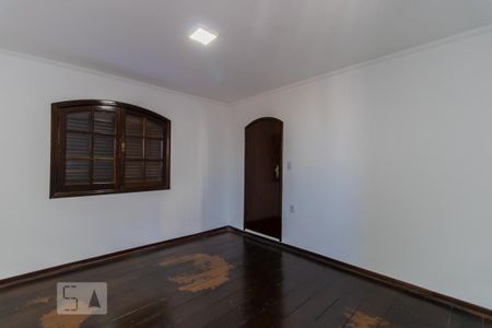 Casa à venda com 200m², 4 quartos e 4 vagas Casa à venda com 200m², 4 quartos e 4 vagasQuarto 1