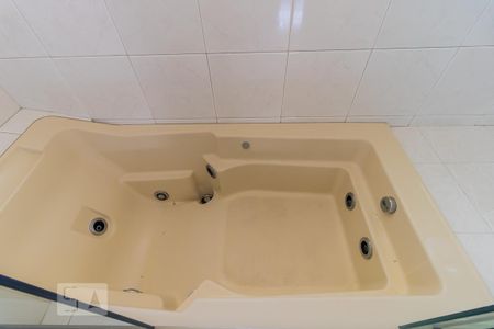 Casa à venda com 200m², 4 quartos e 4 vagas Casa à venda com 200m², 4 quartos e 4 vagasDetalhe banheiro
