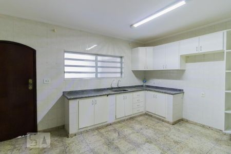 Casa à venda com 200m², 4 quartos e 4 vagas Casa à venda com 200m², 4 quartos e 4 vagasCozinha