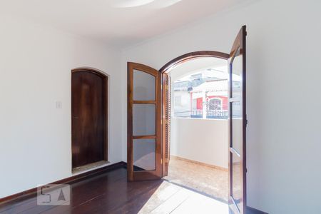 Suíte 1 de casa à venda com 4 quartos, 200m² em Vila Nhocuné, São Paulo