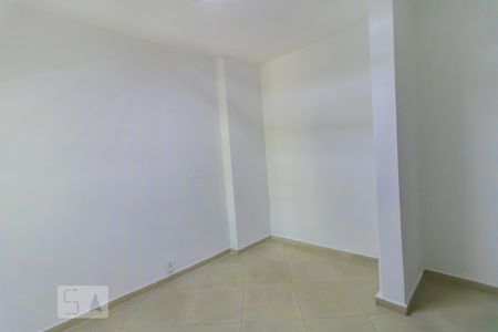 Casa à venda com 200m², 4 quartos e 4 vagas Casa à venda com 200m², 4 quartos e 4 vagasQuarto de Serviço