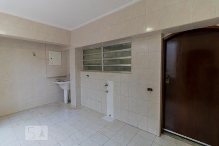 Casa à venda com 200m², 4 quartos e 4 vagas Casa à venda com 200m², 4 quartos e 4 vagasÁrea de Serviço