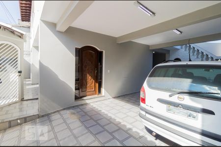 Casa à venda com 200m², 4 quartos e 4 vagas Casa à venda com 200m², 4 quartos e 4 vagasGaragem
