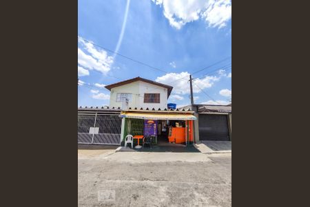 Casa à venda com 150m², 2 quartos e 2 vagasFachada