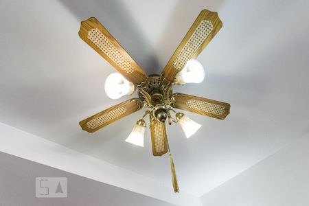 Sala de casa à venda com 2 quartos, 150m² em Parque Jabaquara, São Paulo