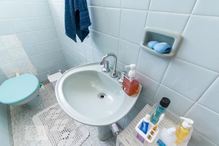 Casa à venda com 150m², 2 quartos e 2 vagasBanheiro Social