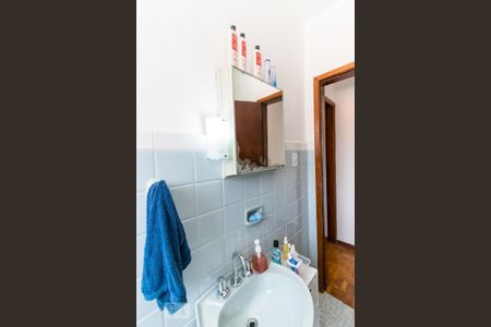 Casa à venda com 150m², 2 quartos e 2 vagasBanheiro Social