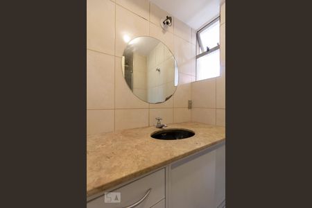 Banheiro Social de apartamento para alugar com 3 quartos, 75m² em Jardim Esmeralda, São Paulo