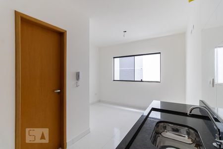 Cozinha de kitnet/studio para alugar com 1 quarto, 20m² em Liberdade, São Paulo