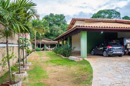 Casa à venda com 480m², 4 quartos e 9 vagasQuintal