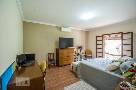 Casa à venda com 480m², 4 quartos e 9 vagasSuíte 1