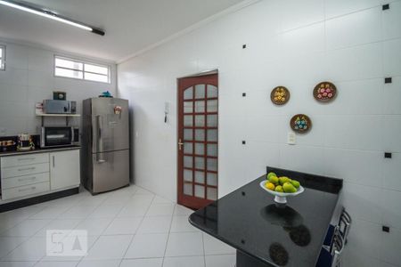 Casa à venda com 480m², 4 quartos e 9 vagasCozinha