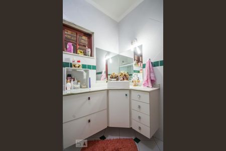 Casa à venda com 480m², 4 quartos e 9 vagasBanheiro da Suíte 3