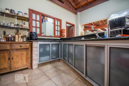 Casa à venda com 480m², 4 quartos e 9 vagasChurrasqueira