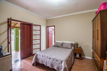 Casa à venda com 480m², 4 quartos e 9 vagasSuíte 4
