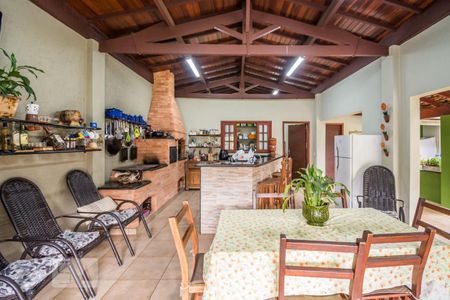 Casa à venda com 480m², 4 quartos e 9 vagasChurrasqueira