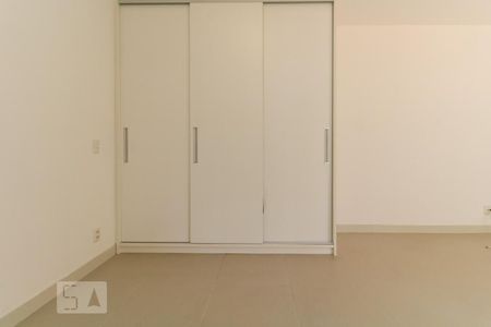 Studio para alugar com 38m², 1 quarto e 1 vaga Studio para alugar com 38m², 1 quarto e 1 vagaStudio