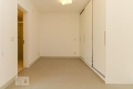 Studio para alugar com 38m², 1 quarto e 1 vaga Studio para alugar com 38m², 1 quarto e 1 vagaStudio