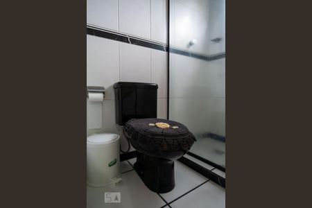 Casa à venda com 450m², 3 quartos e 3 vagasBanheiro da Suíte