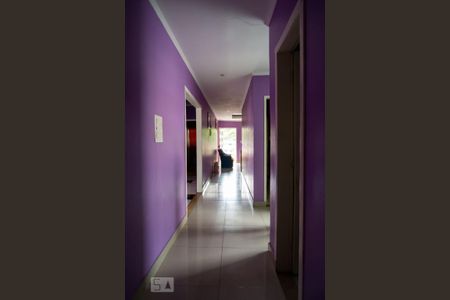 Casa à venda com 450m², 3 quartos e 3 vagasCorredor