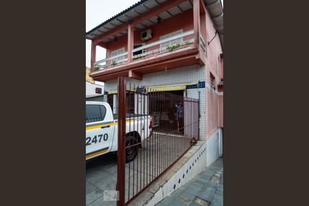 Casa à venda com 450m², 3 quartos e 3 vagasFachada