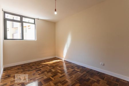 Quarto 1 de apartamento para alugar com 2 quartos, 70m² em Atuba, Curitiba