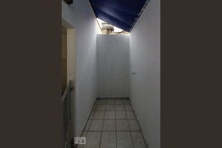 Casa para alugar com 75m², 2 quartos e sem vagaQuintal