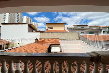 Casa para alugar com 405m², 3 quartos e 6 vagas Casa para alugar com 405m², 3 quartos e 6 vagasSacada