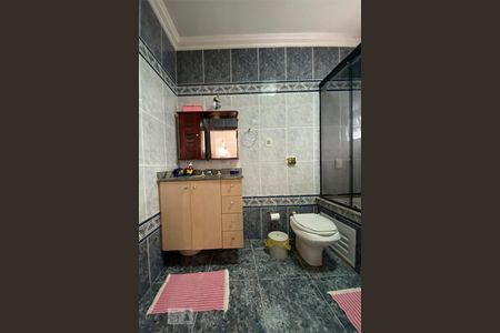 Casa para alugar com 405m², 3 quartos e 6 vagas Casa para alugar com 405m², 3 quartos e 6 vagasBanheiro do Quarto 2