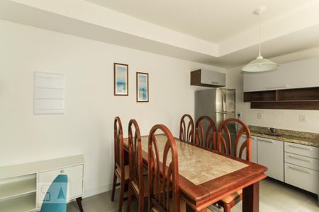 Sala/Cozinha de kitnet/studio para alugar com 1 quarto, 38m² em Cidade Baixa, Porto Alegre