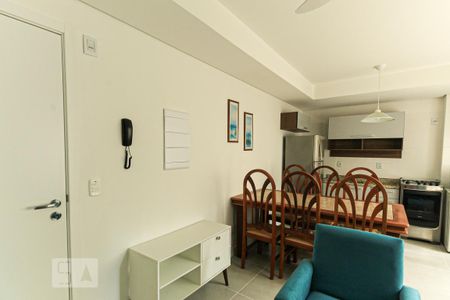 Sala de kitnet/studio para alugar com 1 quarto, 38m² em Cidade Baixa, Porto Alegre